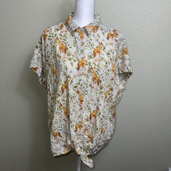 Jane & Delancey Rayon Lightweight  Button Down Shirt Size L Giraffes‎ Blouse - Picture 1 of 7
